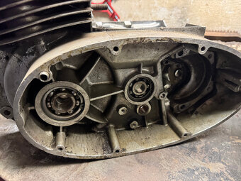 Jawa Čz 175/356 - párové kartery, válec, klika - 4