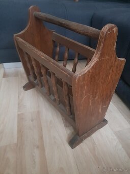 Stojan na noviny - 4