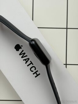 Apple Watch SE (2024) – 40 mm - 4