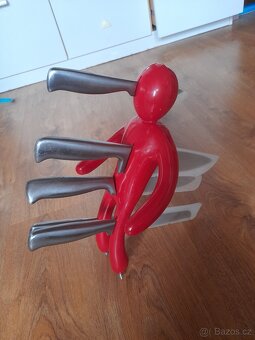 Stojánek na nože. - 4