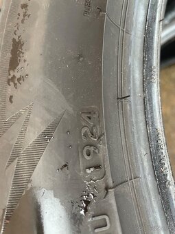 Zimní pneu 235/50/19 - 4