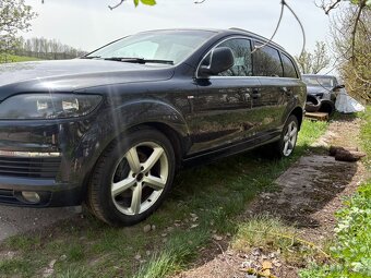 // AUDI Q7 3.0TDIS-Line 4x4 - CASA // DÍLY - 4