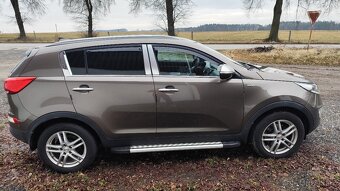 Kia Sportage 2.0 CRDI AWD - 4