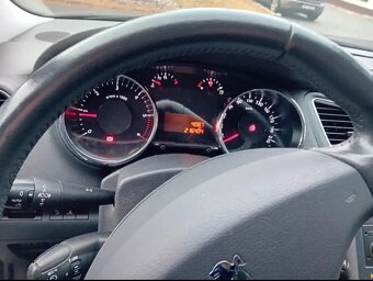 Peugeot 5008 2.0 hdi 110kw - 4