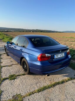 BMW 318i E90 - 4