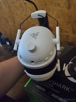 Razer Black Shark v2 Pro white edition - 4
