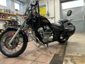 HONDA SHADOW VT600 - 2002-SPOUSTA DOPLŇKŮ---SERVIS - 4