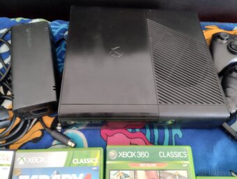 Xbox360 ovladačem a hrana plně fukni 250 giga pamet - 4