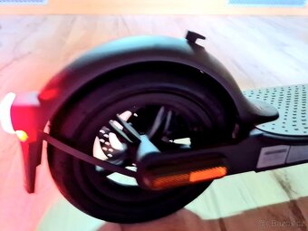 Elektrokoloběžka Xiaomi Mi scooter Nová včetně faktury se zá - 4