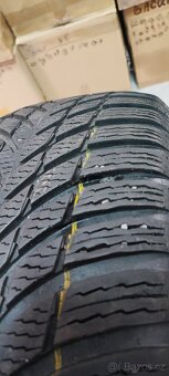 235/55/19 Nokian Snowproof, DOT 4223, vz 7.6mm - 4