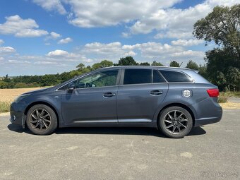 Toyota Avensis možná výměna za veterána - 4