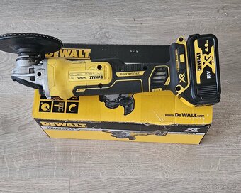 Dewalt - 4