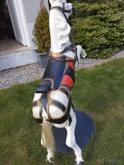 Dřevěný kůň od známého řezbáře Preise - 4