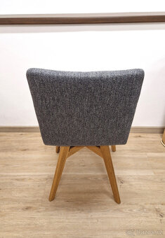 Nová židle šedé polstrování + nohy masiv dub - 4