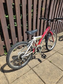 Prodám dětské kolo Rock Machine, vel. 20 - 4