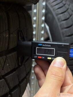 Zimní pneu Barum 215/60/17 100 V - 4