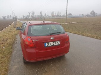 Prodej os. automobilu Kia Ceed - 4