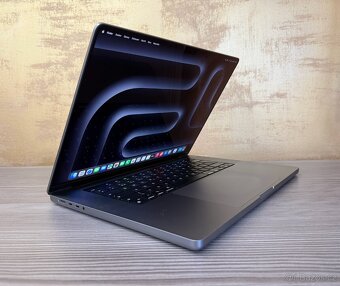 MacBook Pro 16" 2021 M1 Pro 16GB 512GB šedý - 4