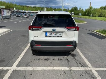 Toyota RAV4 2,5 hybrid 4x4 EXECUTIVE - 4