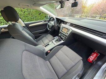 VW PASSAT combi 1,6TDi 88kW NAVI,ACC,TAŽNÉ,KAMERA,SERVIS - 4