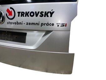 Páté dveře stříbrná metalíza LA7W VW Caddy 4 2K r.v. 2017 - 4
