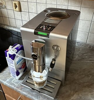 automatický kávovar JURA Ena 9 - TOP STAV - - 4