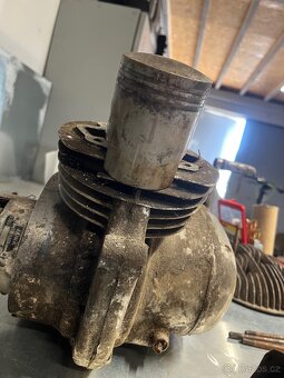 Motor čz 250/455 - 4