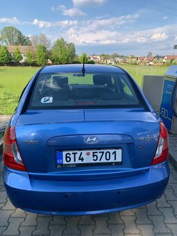 Hyundai Accent 1.4 benzín (2010) - 4