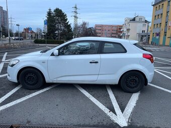 Kia Ceed 1.6 92kW, 2010, pojízdná, na opravu nebo díly - 4