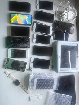 Konvolut telefonu - 4