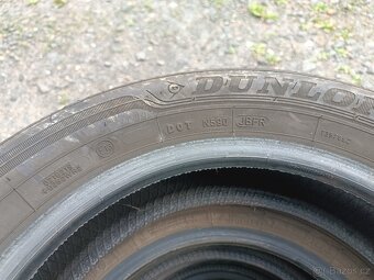 Pneu Dunlop 185/60R15 - 4