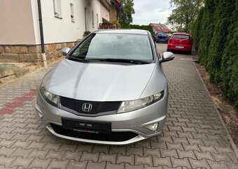 Honda Civic 1,8 Sport GT 1 Majitel benzín - 4