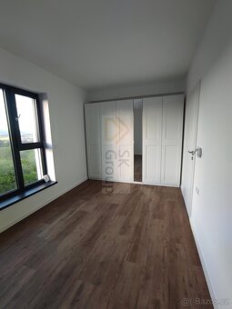K pronájmu polovina RD - novostavba K. Vary - 4