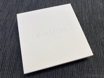 NOVÉ Apple Watch Series 7 45mm Green GPS - 4