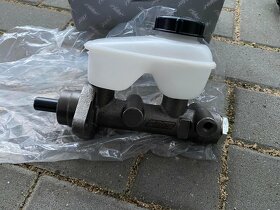 Moskvič 412, hlavní brzdový válec - 4