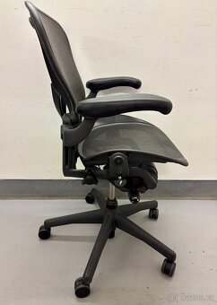 Kancelářská židle Herman Miller Aeron - vel. B, PostureFit - 4