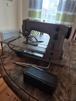 Šicí stroj - 4