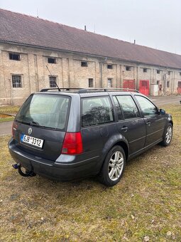 Volkswagen Bora Variant 2.3 VR5 - manuál - 4