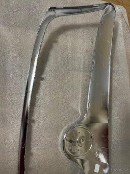 Chromový rámeček masky Octavie II - 4