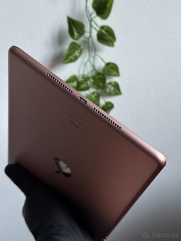 iPad 8 (2020) 32GB růžový - 4