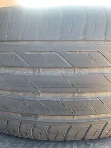 Bridgestone 215/55 r17 - 4