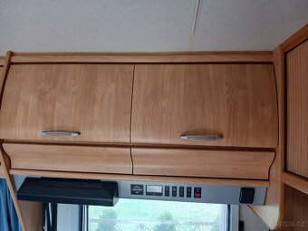 prodám karavan Hobby 460 UFE Exellent - 4