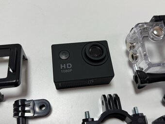 Full HD akční sportovní kamera s příslušenstvím - 4