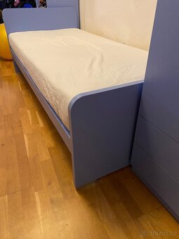Dětský nábytek, nástěnné skříně a postel vč. zasouvaci p. - 4