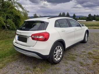 Mercedes-Benz GLA 200 2.1 CDI 2014 - 4