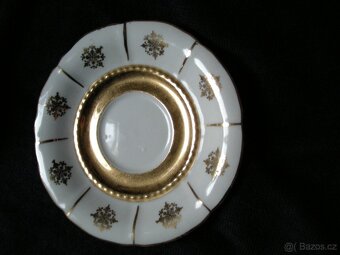 Souprava 6 porcelánových zlacených šapó - 4