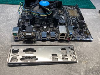 Základní deska Asus H110M-K s procesorem a pamětí - 4