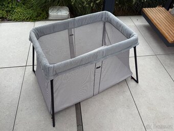 Cestovní postýlka Babybjörn Light Silver - 4