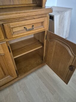 Dubová 3 dveřová vitrína - 4