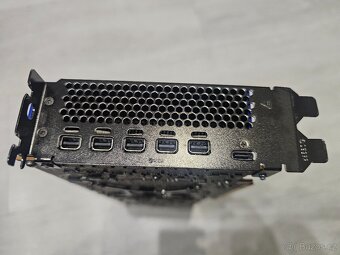 Graficka karta zn. Amd Radeon PRO W5700, 8GB - 4